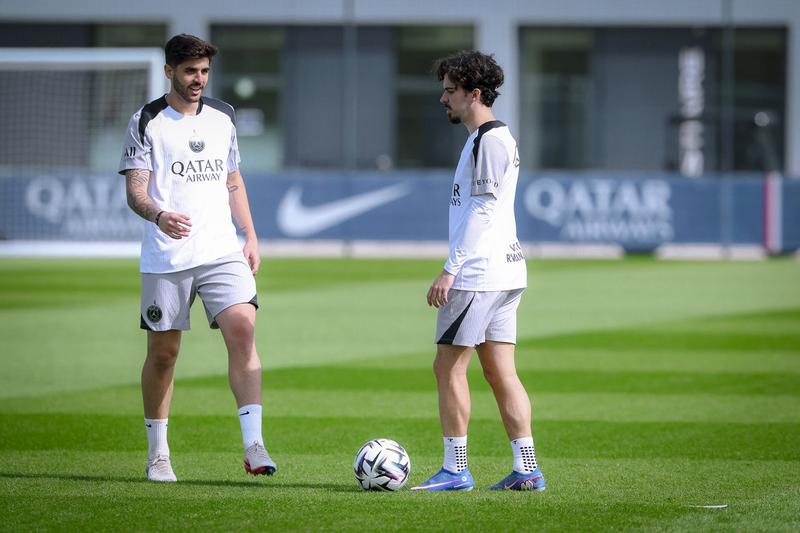 Controle total e um lampejo no fim para derrubar o Lyon